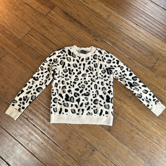 Halogen Leopard Spot Crewneck Pullover - Picture 2 of 5